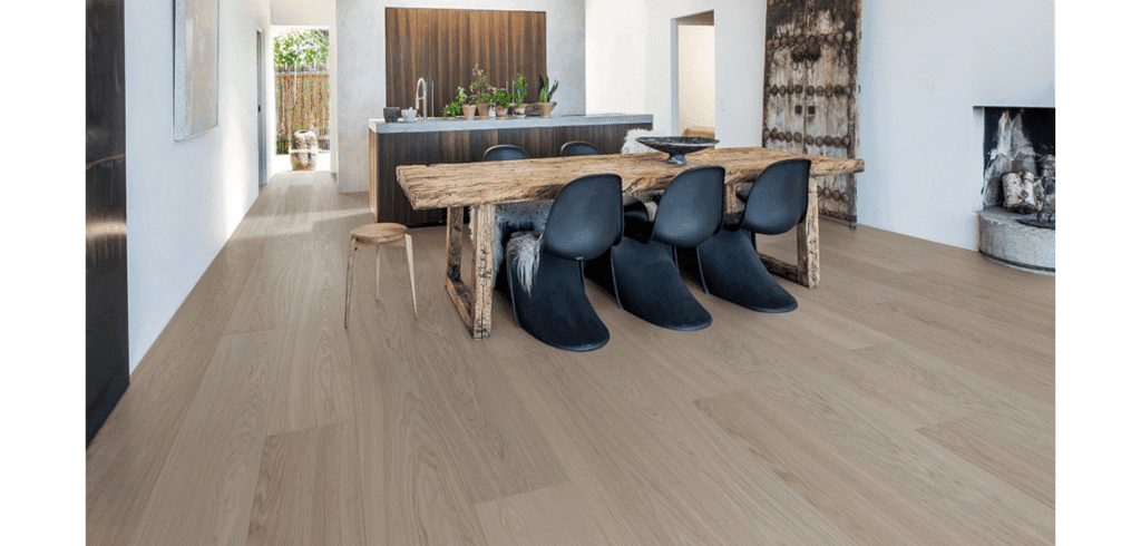 Bjelins härdade golv med ny lack. Bild Bjelin