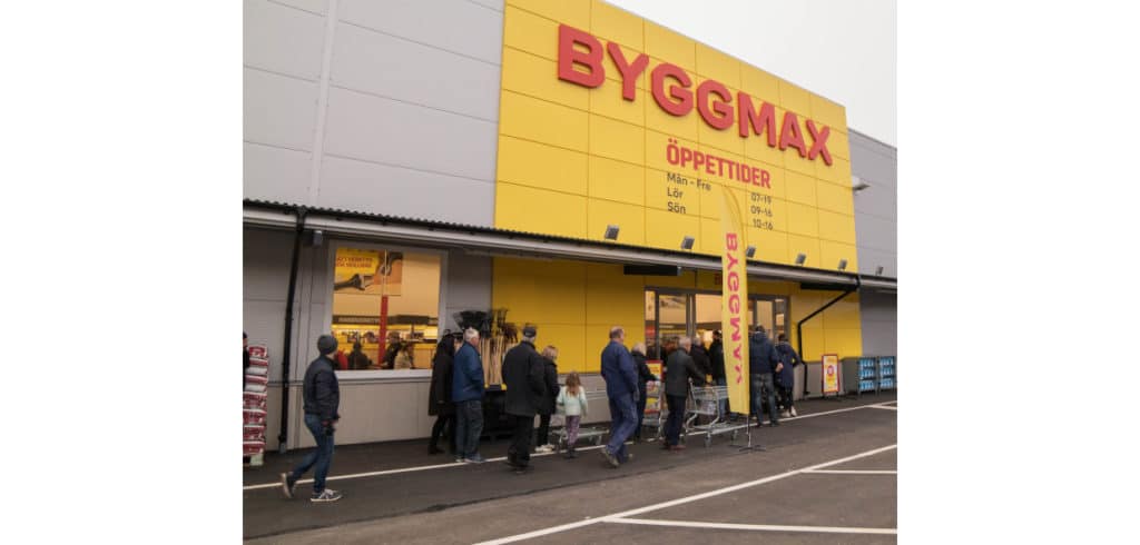 Sju av tio svenskar väljer att bygga själva – Vi ser en tydlig trend att allt fler väljer att hemmafixa och det finns helt klart pengar att spara genom att bygga själv, säger Elliot Lindberg, Sverigechef på Byggmax. Foto Byggmax