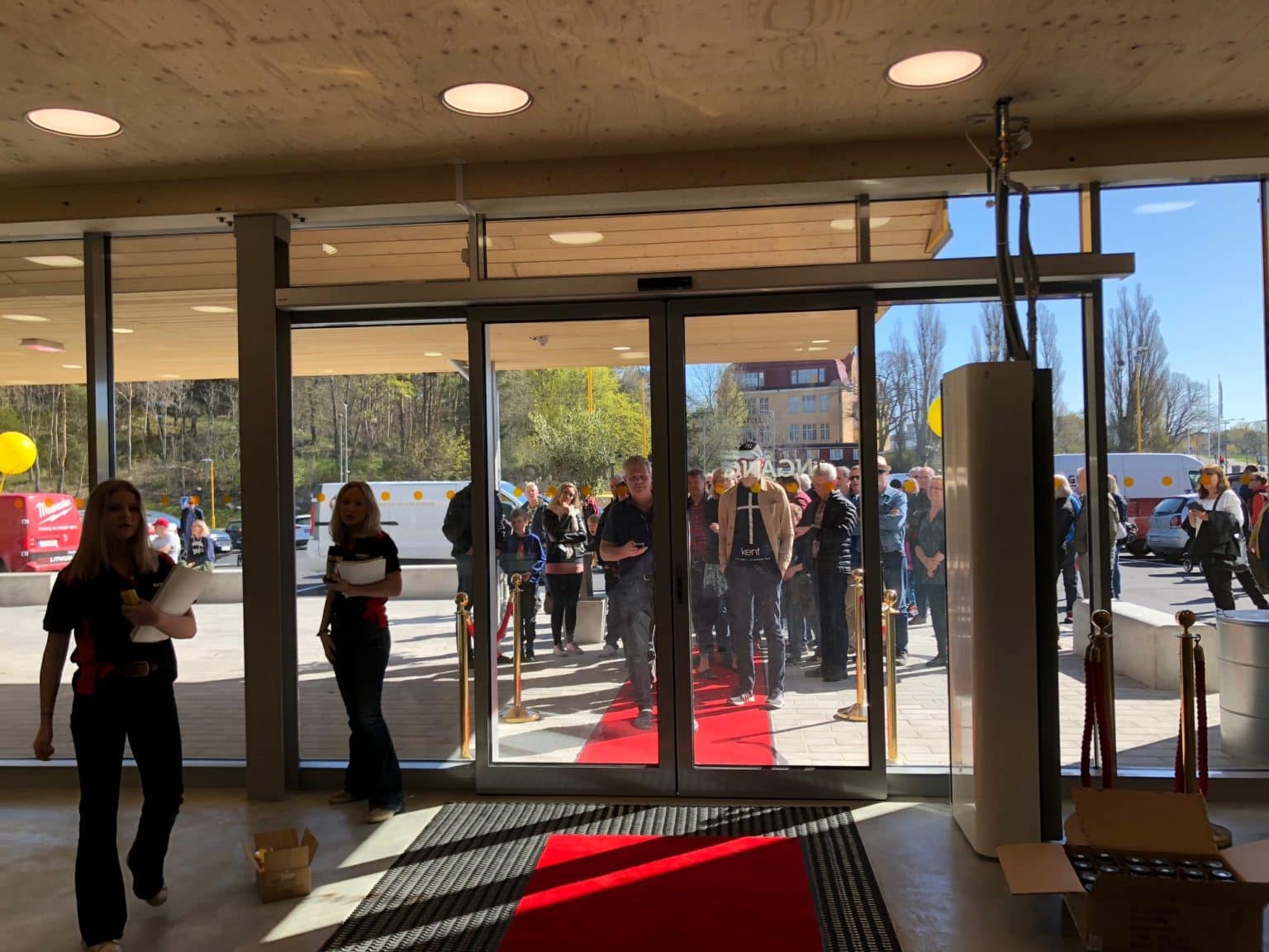 Långa köer när Ekesiöö premiäröppnade ekesi premir