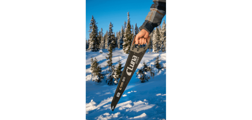 Luna Tools nya såg har ett ovanligt handtag Luna och Stora Enso har samarbetat om den nya produkten. Foto Mareld