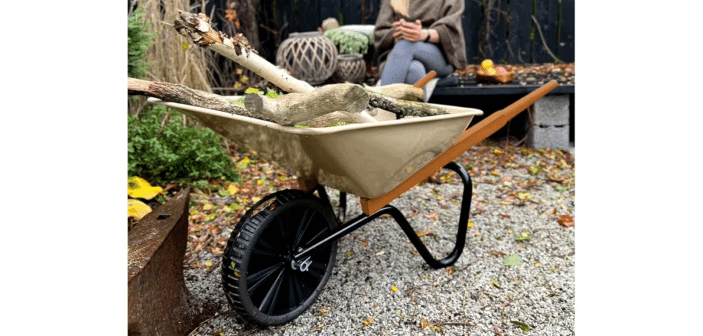 Handtagen ska hålla i minst tio år. Bild Hörby Bruk