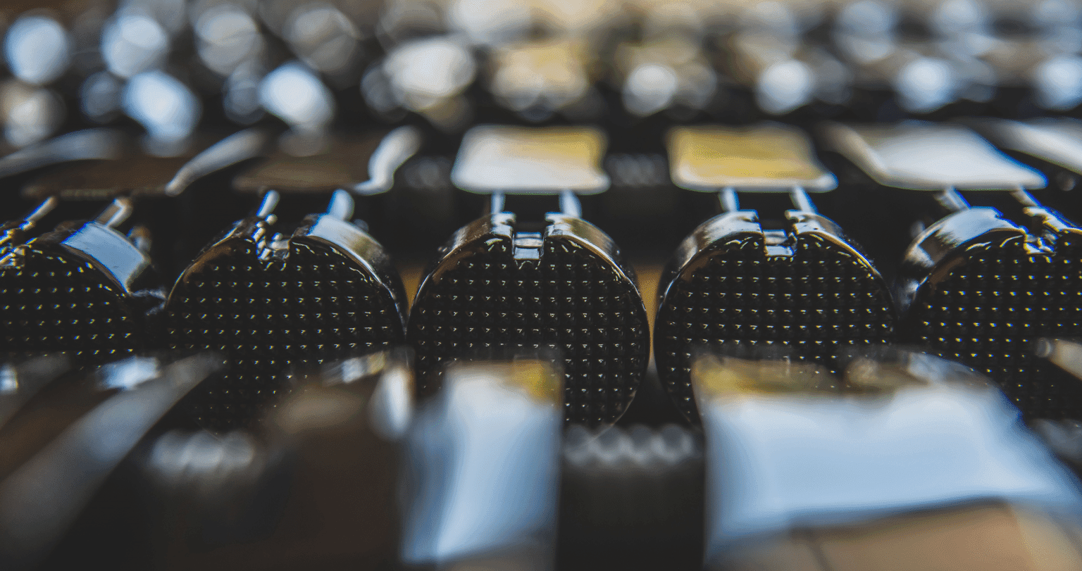 Hultafors köper amerikansk tillverkare av premiumverktyg Titanhammare från Martinez Tools.