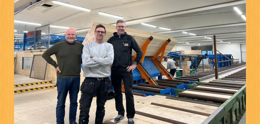 Från vänster, Håkan Osbeck, ägare av XL-BYGG Kungsbacka, XL-BYGG Fjärås och XL-BYGG Mölndal samt Thomas Brolin och Anders Brolin, delägare av XL-BYGG Nossebro och XL-BYGG Lidköping.