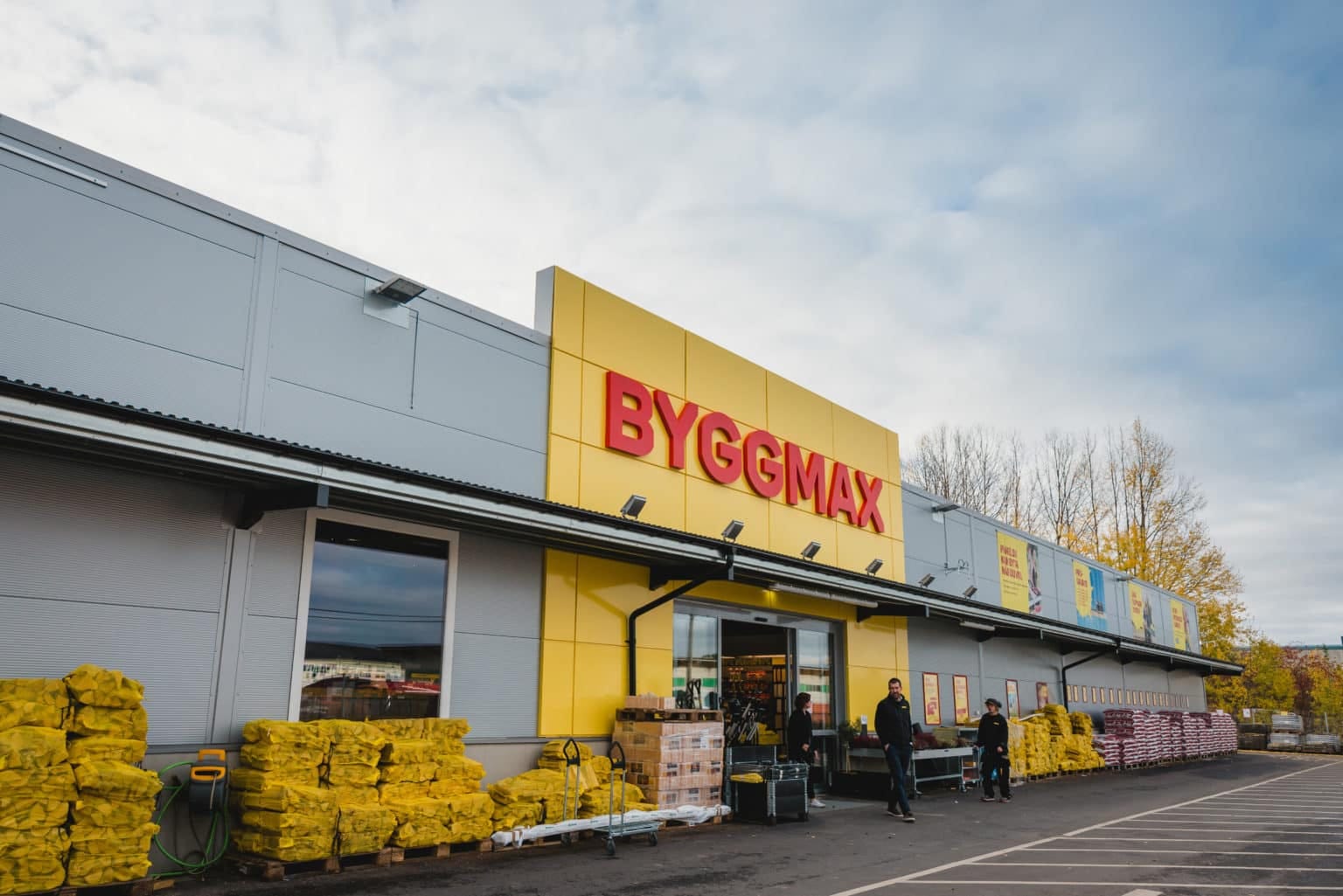 Byggmax börjar tillverka cirkulära produkter Byggmax-varuhus
