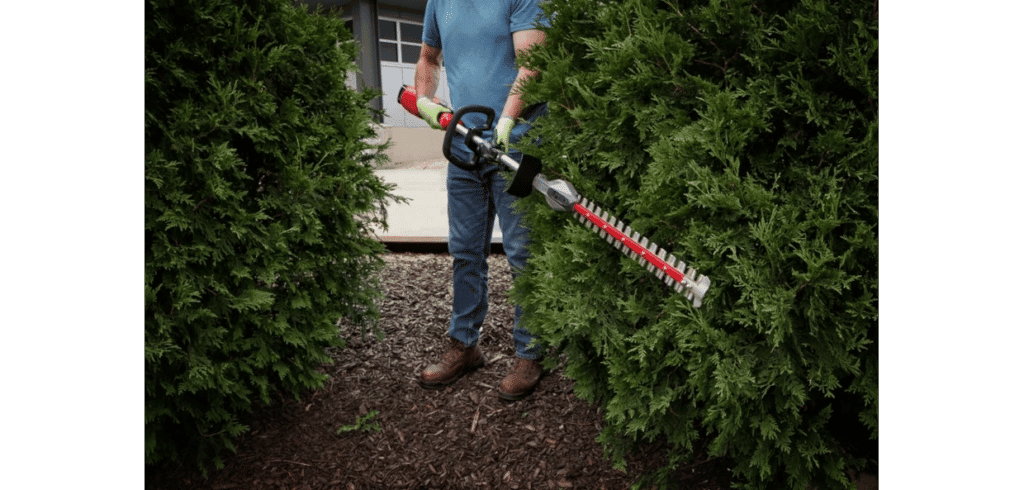 Multitrimmern har fått nya tillsatser. Bild Milwaukee