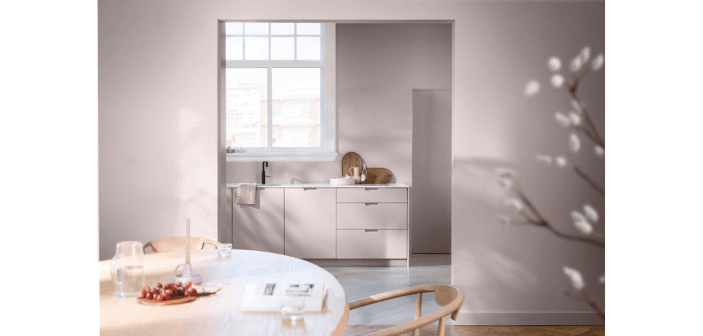 Nordsjö visar upp nästa års kulör Rosa Sweet Embrace finns i tre olika kulörpaletter. Foto Nordsjö