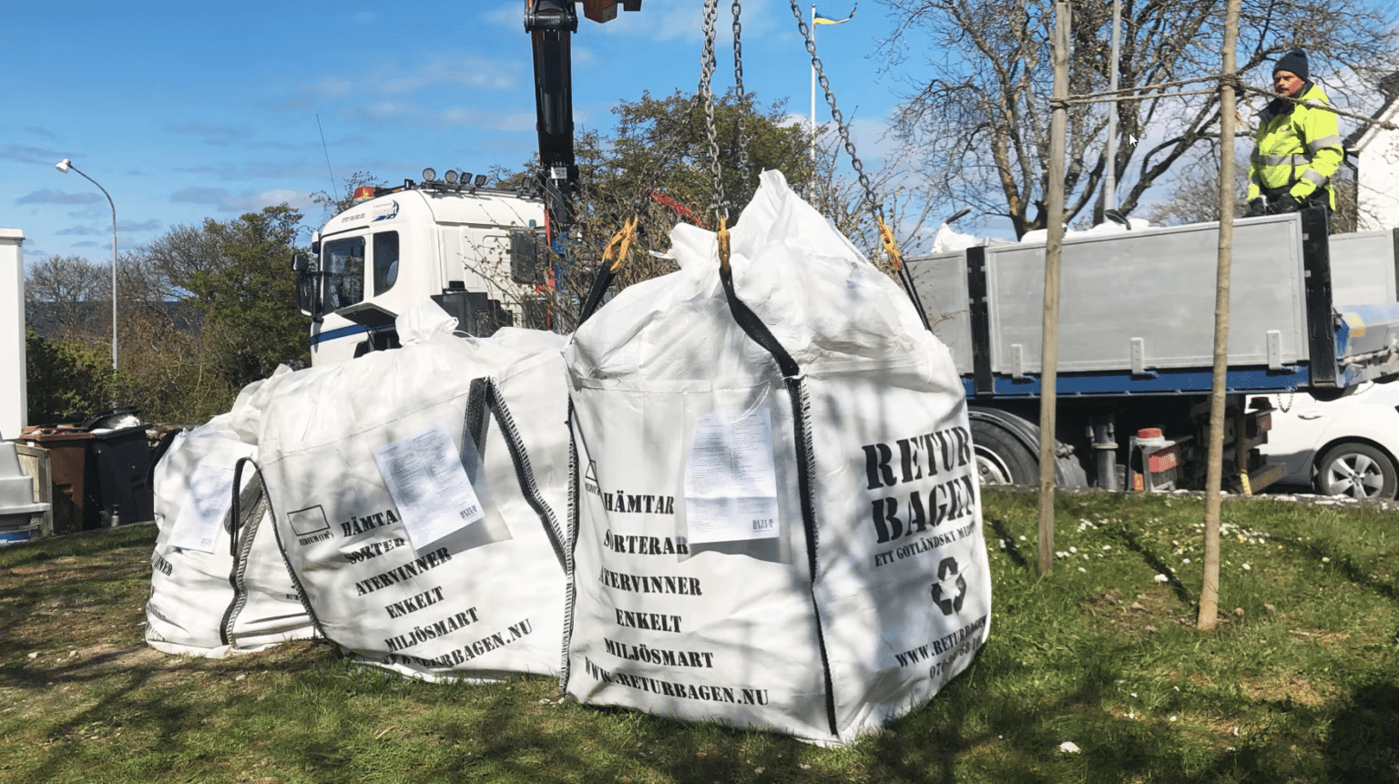 Enklare att återvinna byggavfall med Returbagen Returbagen har som mål att etablera sig i Västervik och Växjö under höst och vinter 2022/2023.