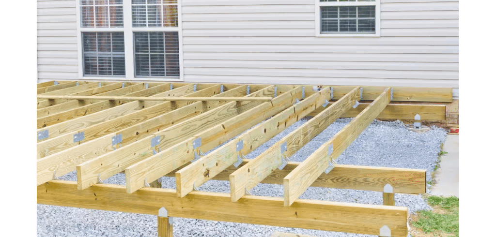 Dags att bygga altanen – stigande priser på virke Virket lär inte bli billigare.